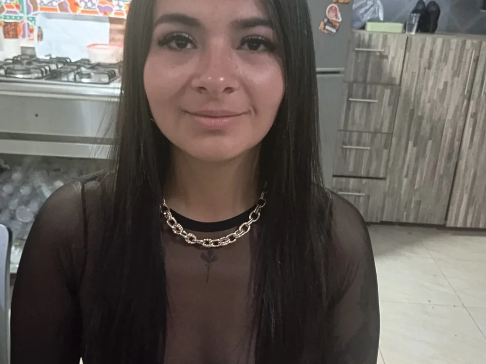Lorettasmith's Offline Chat Room