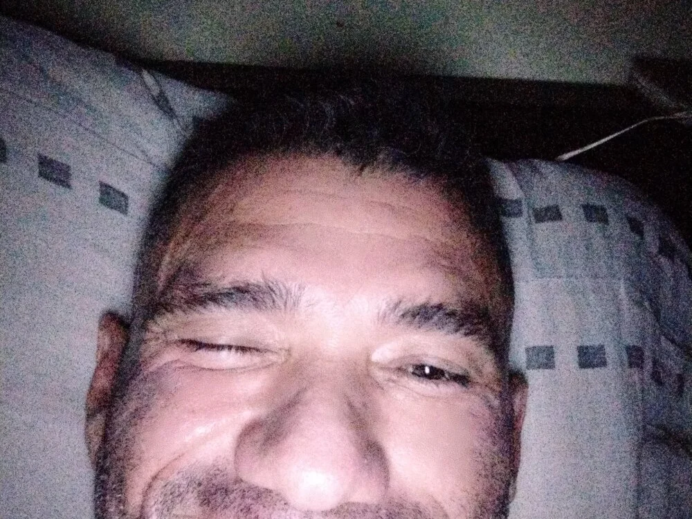 Elmartillo20's Offline XXX Chat