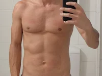incappucciato webcam model