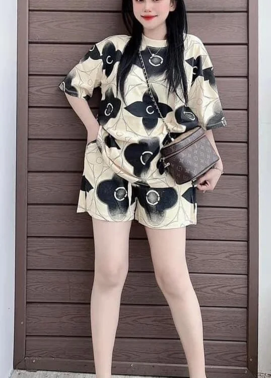 Lyly-6868 Chat XXX Ngoại tuyến