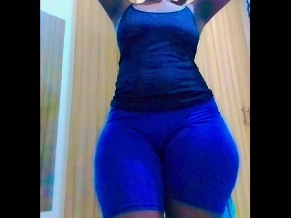 SexyBootyAlien offline chatrum