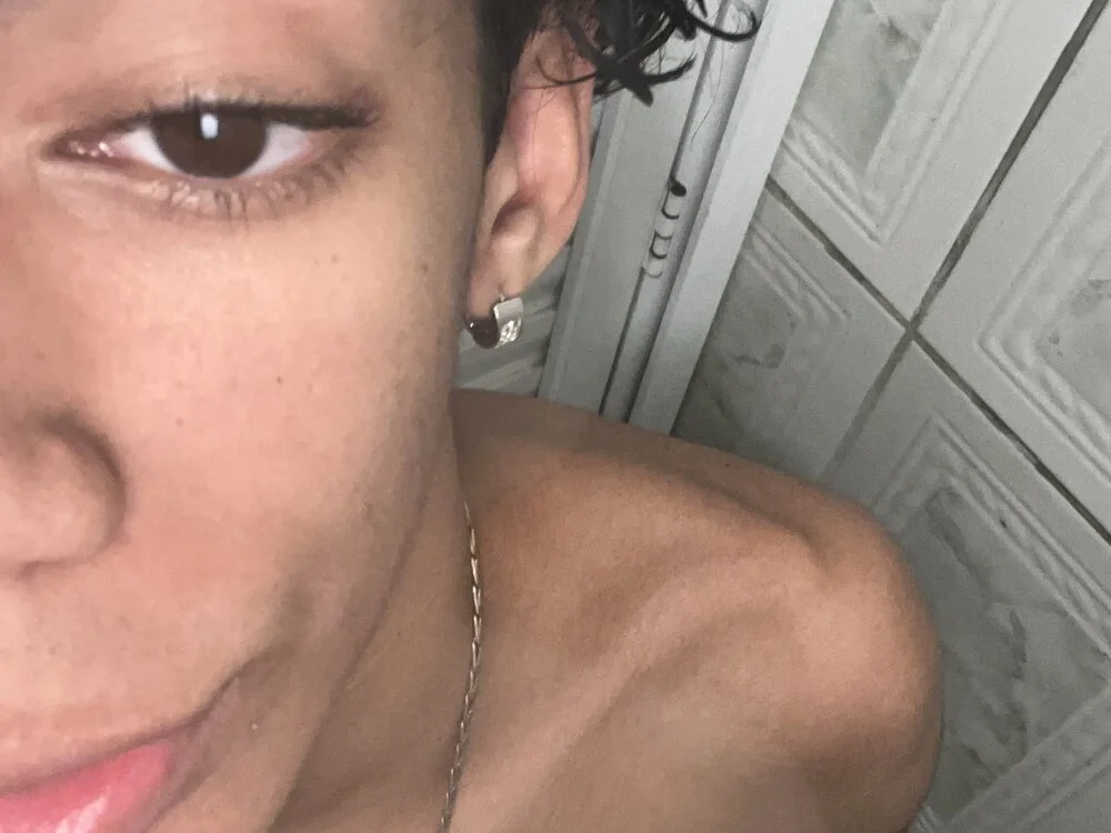 แชท XXX ออฟไลน์ของ rzend