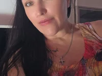 ArianaXFresh's Offline Chat Room