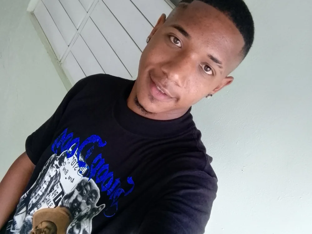 Francisco_1996 offline chatrum