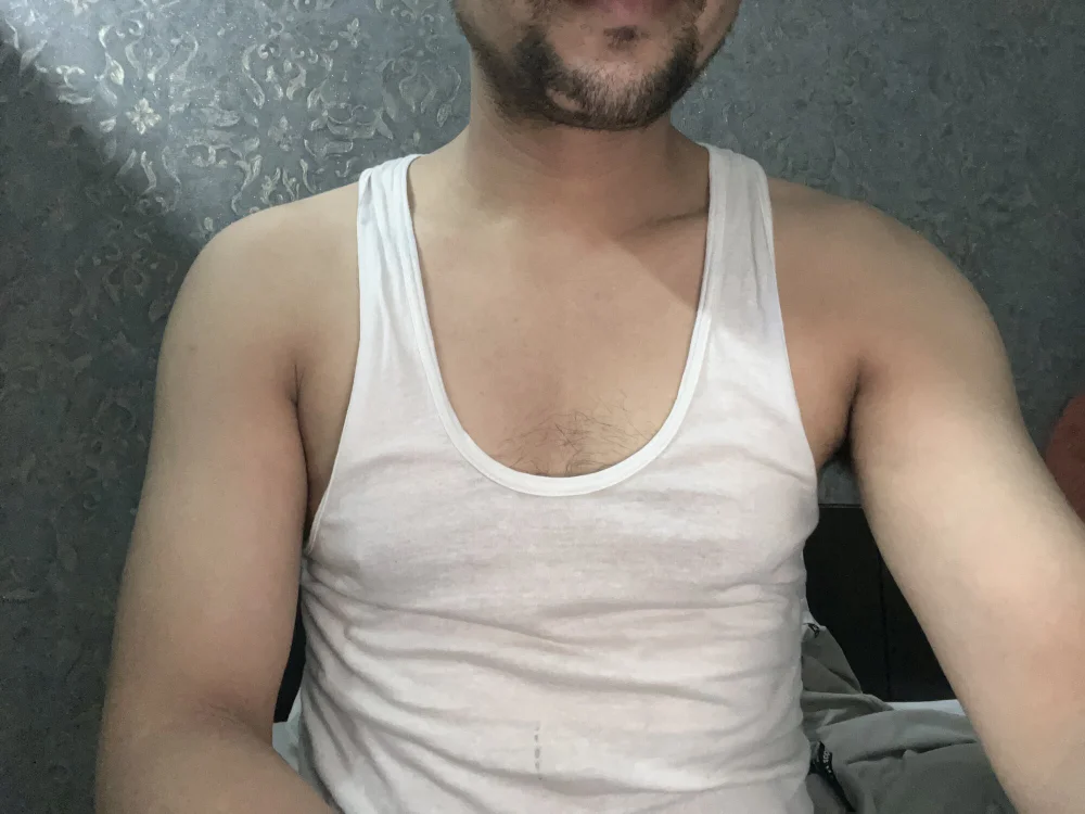HotGuyTaaz offline chatrum