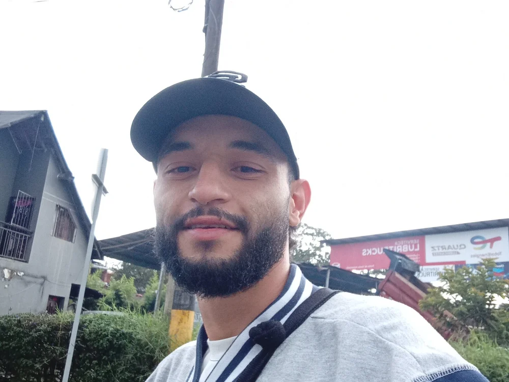 Alejandro98Alb Offline XXX Chat