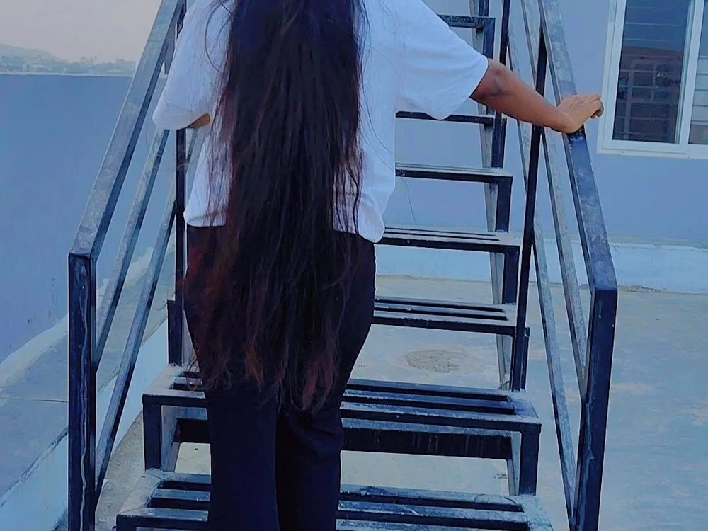 Long_hair_sexy_girl's most recent online preview