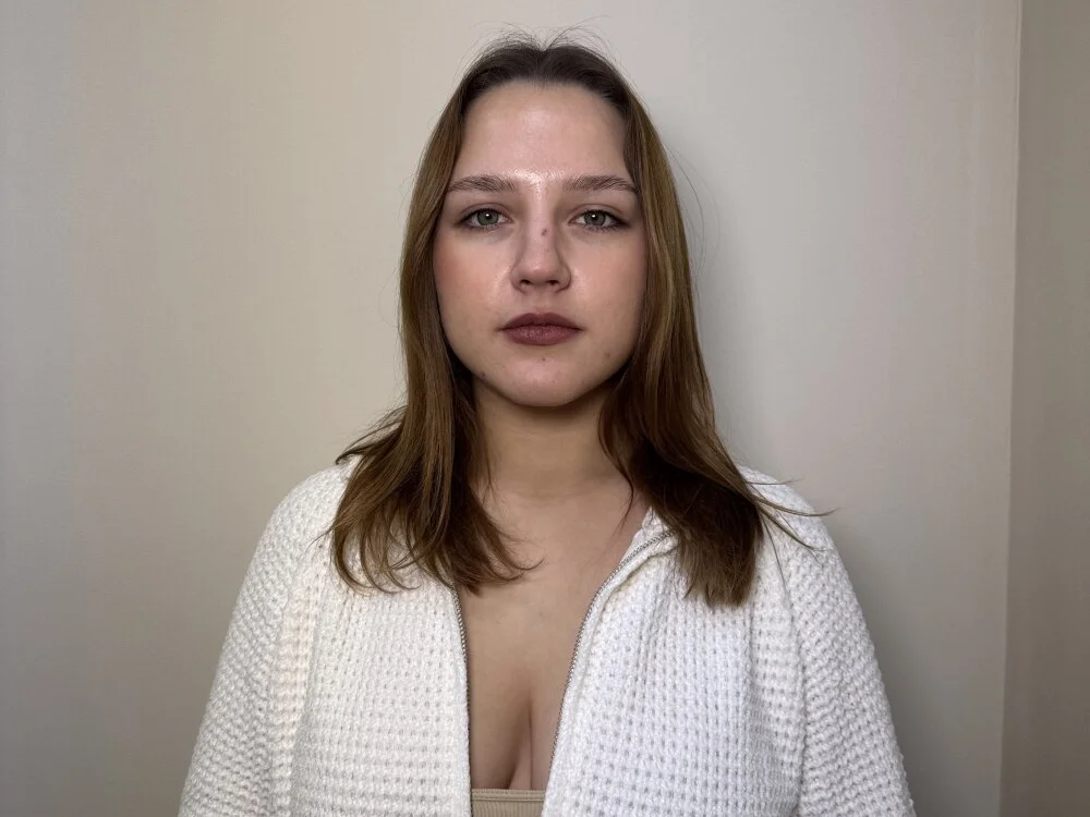 MindaDecou's Offline XXX Chat