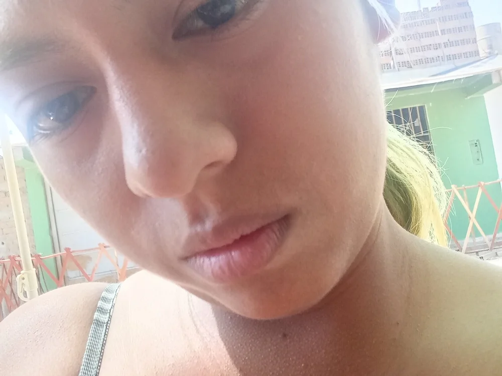 MiUnica's Offline Chat Room