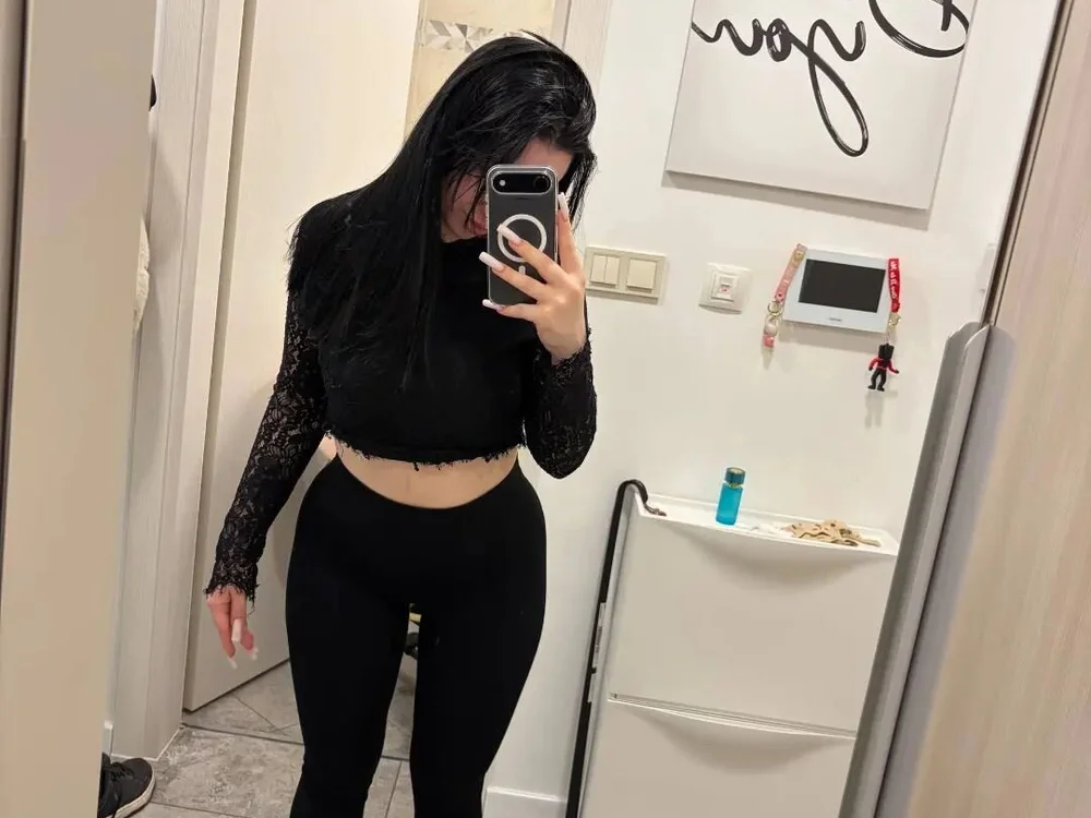 karishaaaa12's Offline XXX Chat