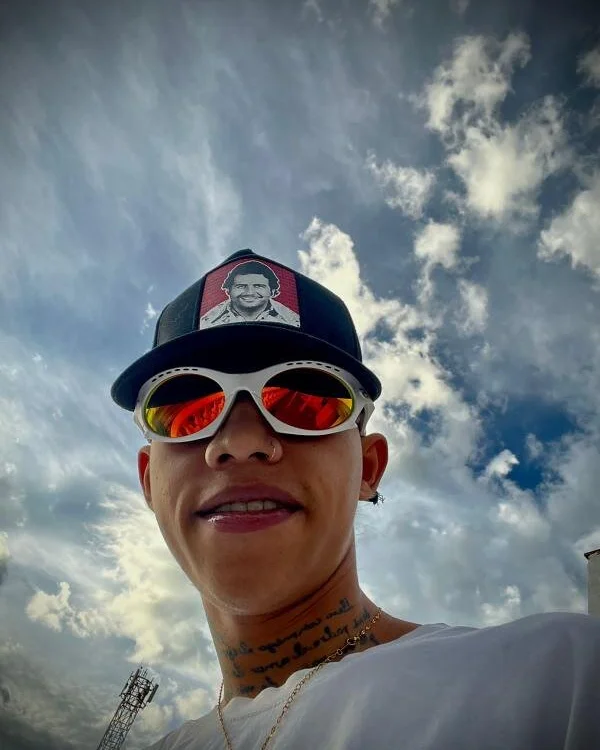 Ethan_valka1 Obrolan XXX Offline