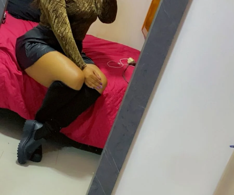 Lili_knight's Offline XXX Chat