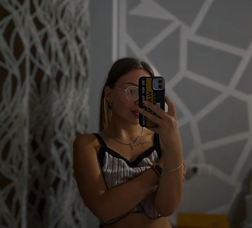 Lori_Sue 離線 XXX 聊天