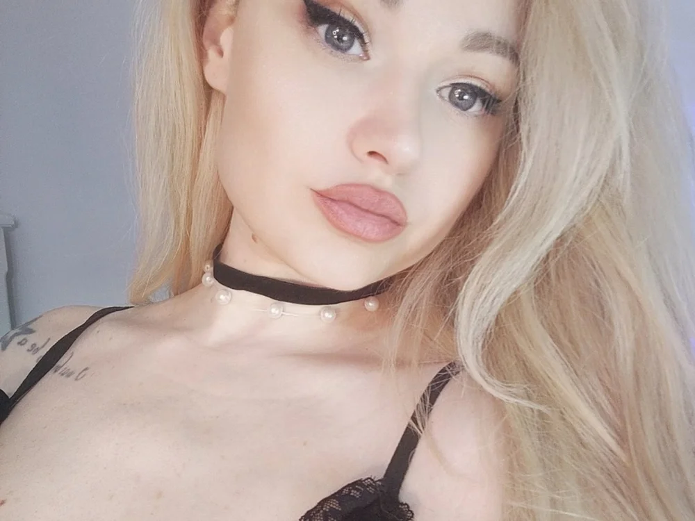 Chat +18 off-line de Allena_moan