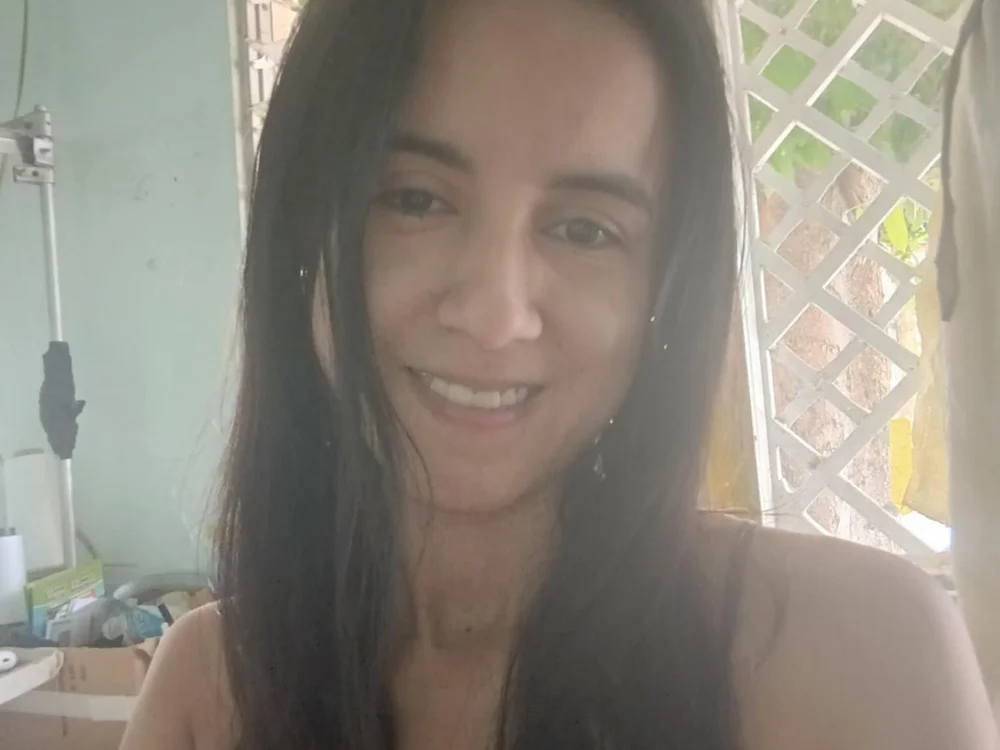 Kamila_Dour Offline Chatraum