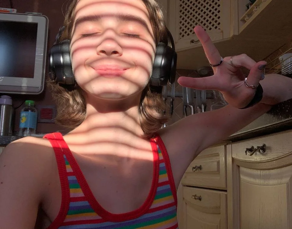 KellyMitchell offline chatrum