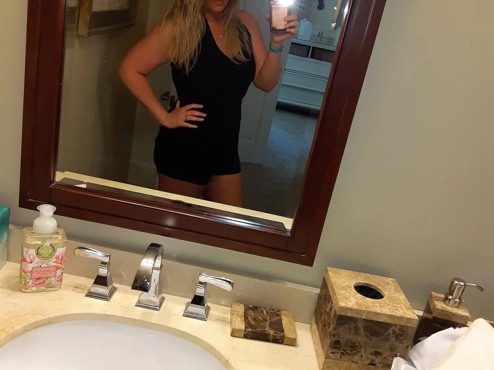 ThickerthanASnickers69's Offline XXX Chat