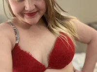 Модель PhatAssBlond