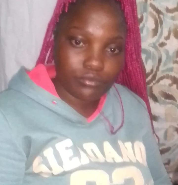 Latifa254 Obrolan XXX Offline