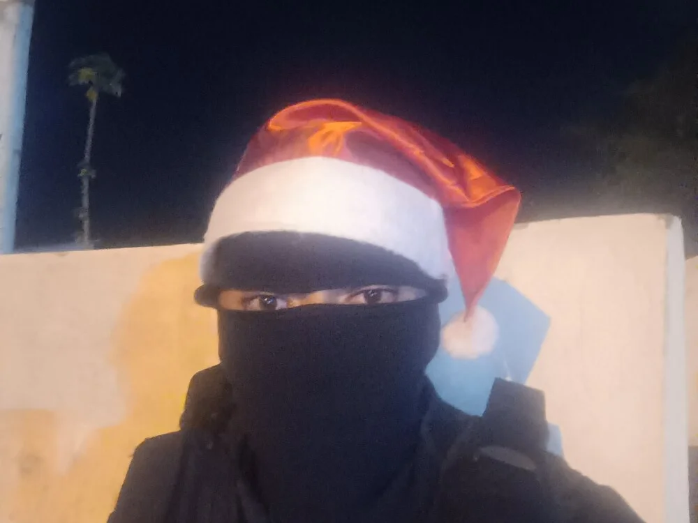 Jhowz1: офлайн-секс-чат