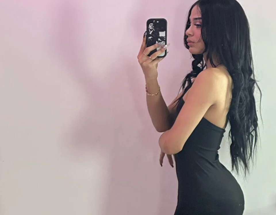 Steff_Aylen Offline XXX-Chat