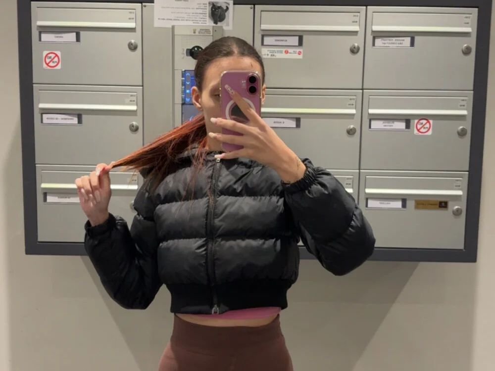 DeliaSEXY18 offline XXX-chat