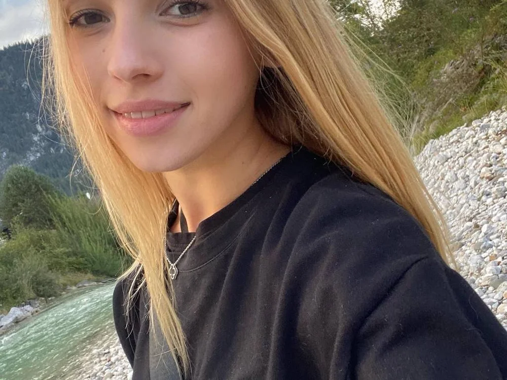 Ally-Red's Offline XXX Chat