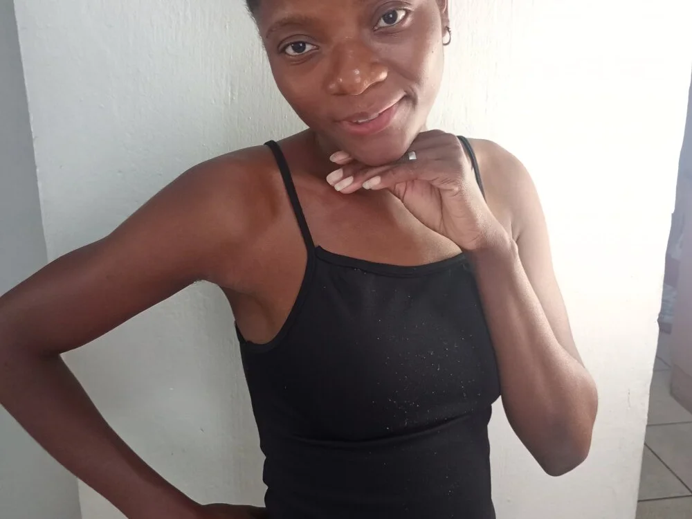 EbonyTinyX's Offline XXX Chat