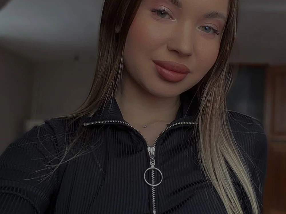 MollieWhite offline chatrum