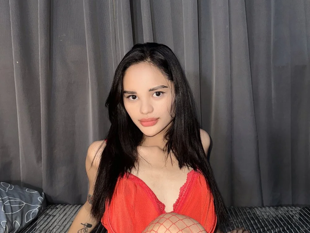 ChloeNormanson 離線 XXX 聊天