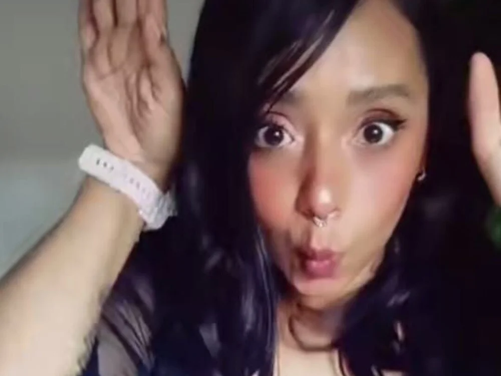 -CoconutCandy-'s Offline XXX Chat