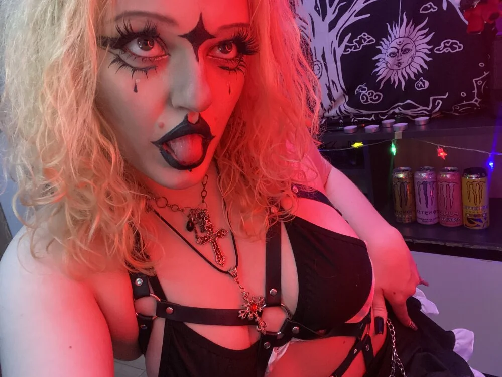 Офлайн-чат XXX CrimsonVampCouple