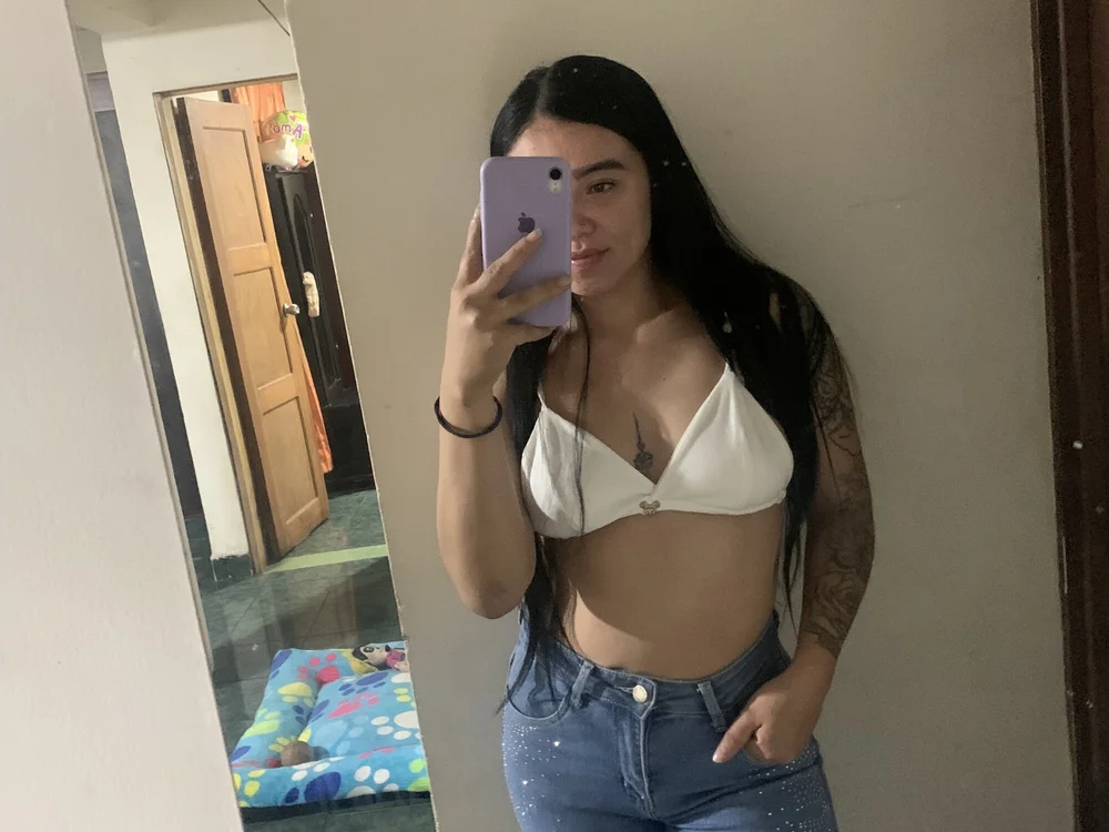 Brenda31's Offline XXX Chat