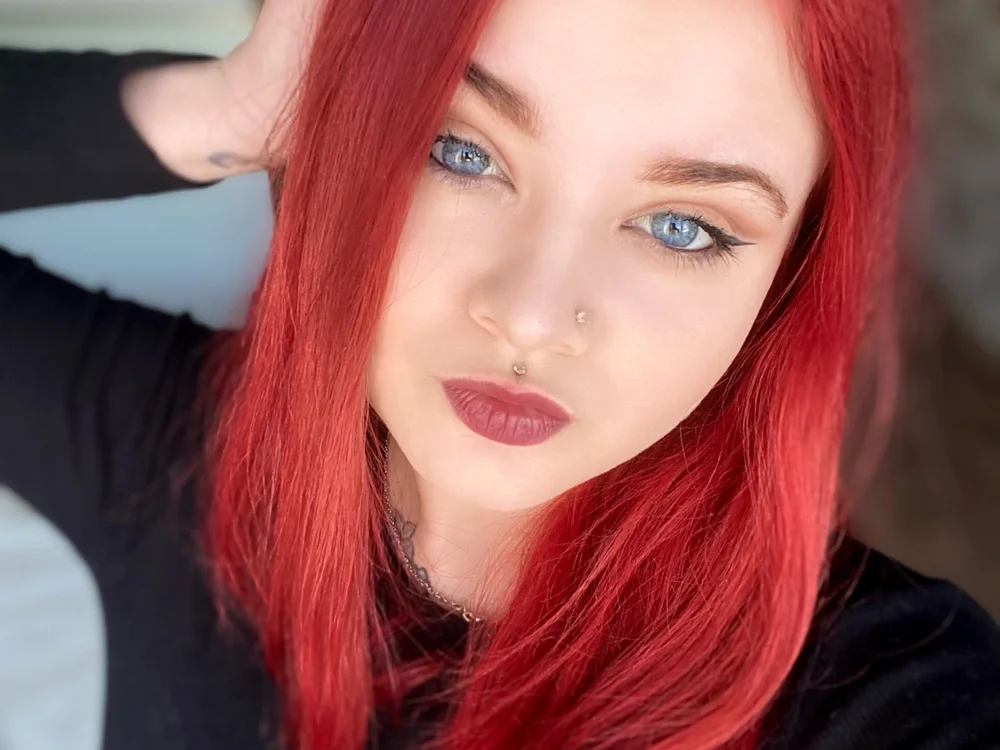 Agnessa_Jons offline chatrum