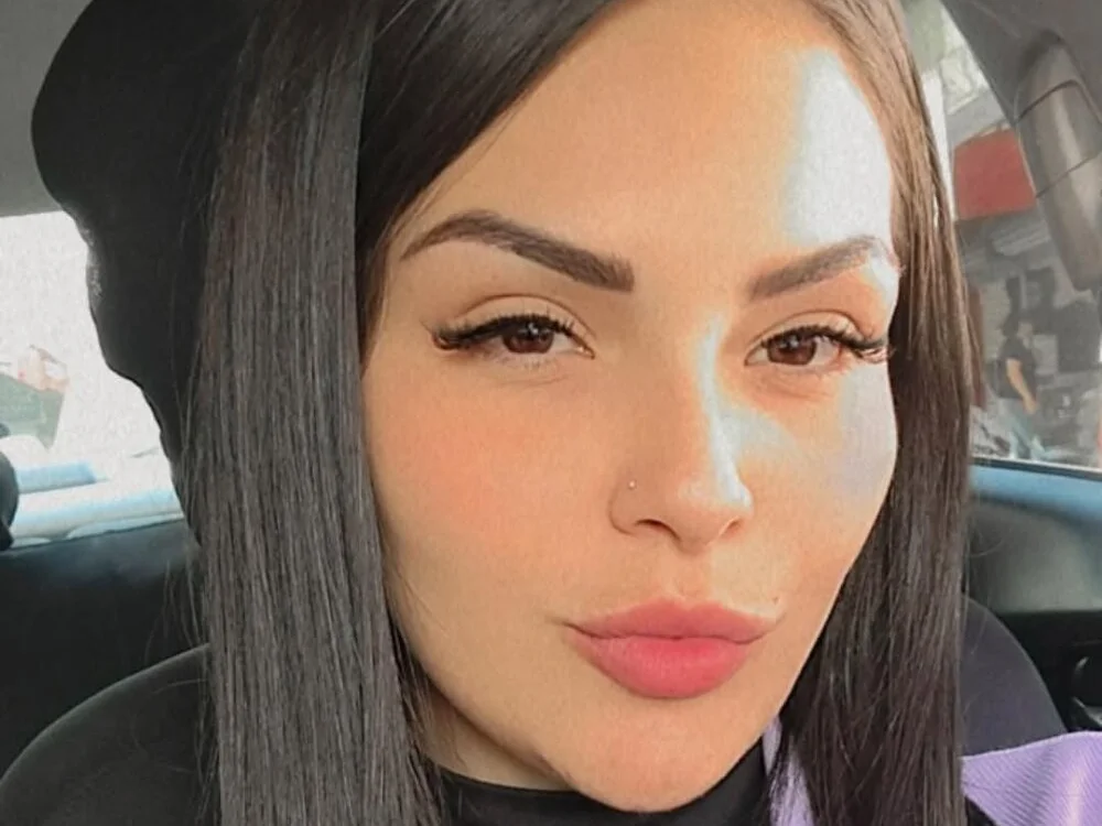 Melocoton0110: офлайн-секс-чат