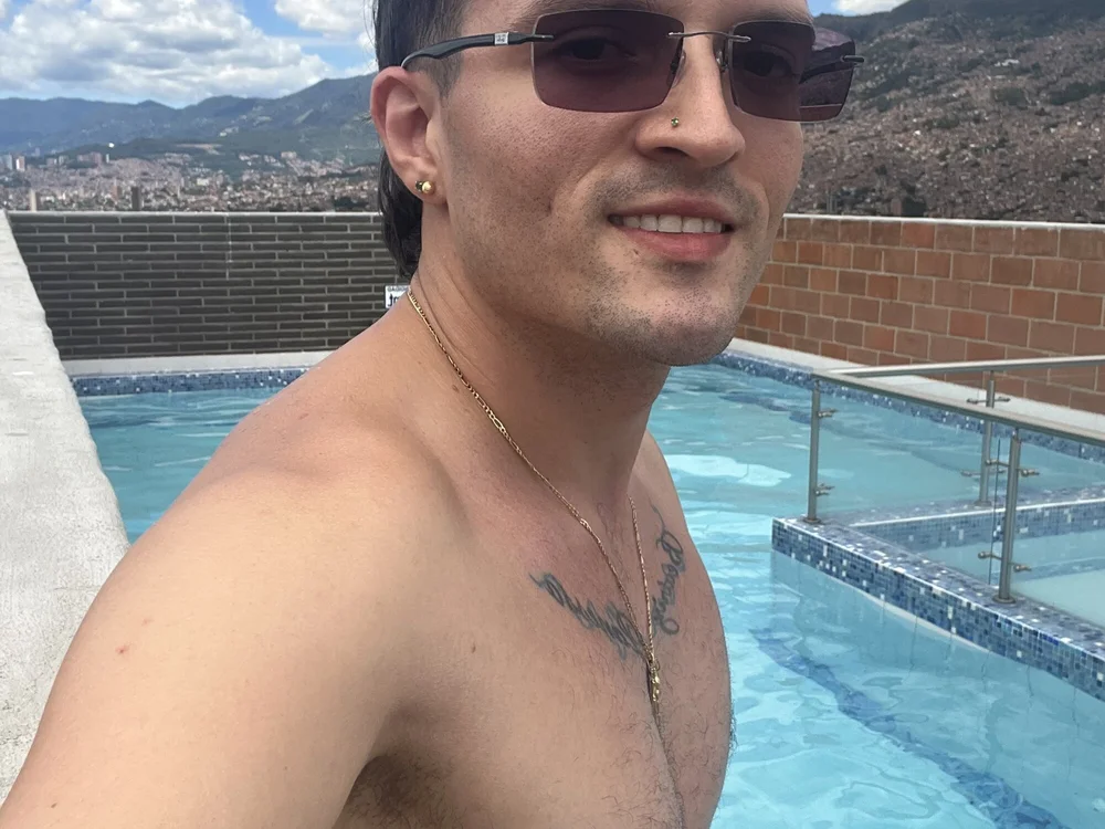 steve_hornyboy's Offline XXX Chat