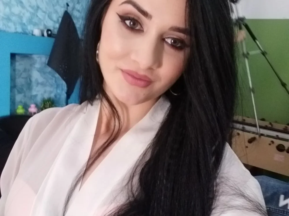 CelineDivine's Offline Chat Room