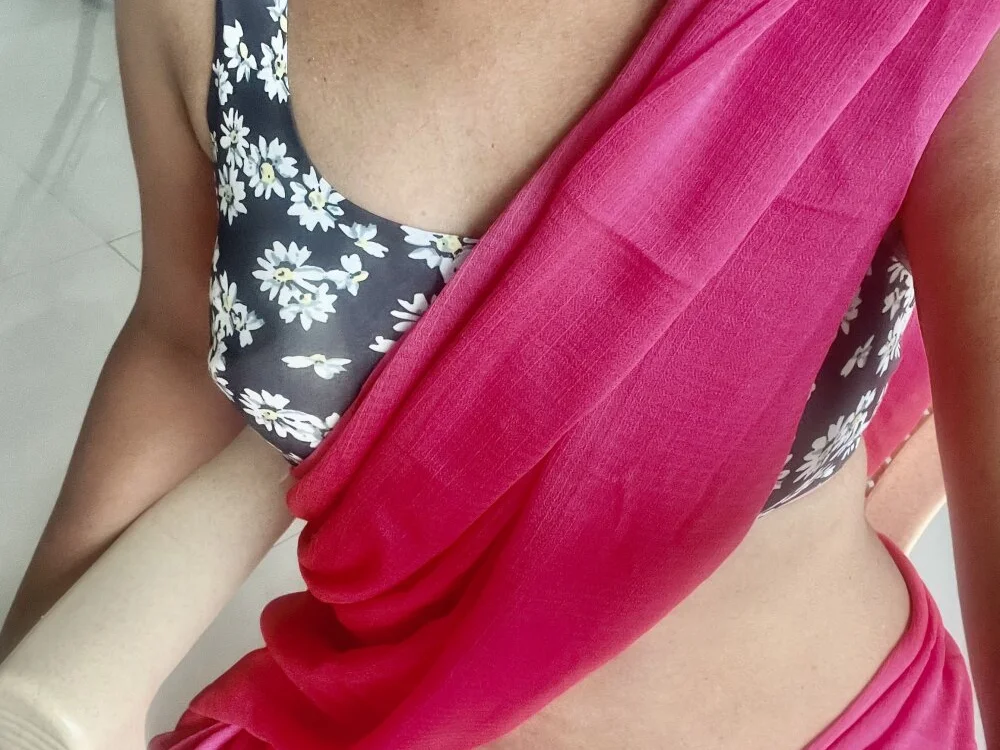 reshmika_reddy অফলাইন XXX চ্যাট