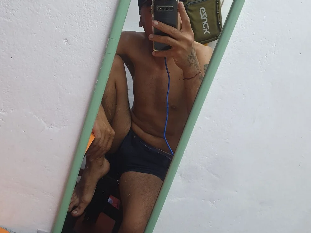 Arnoldmangus 離線 XXX 聊天