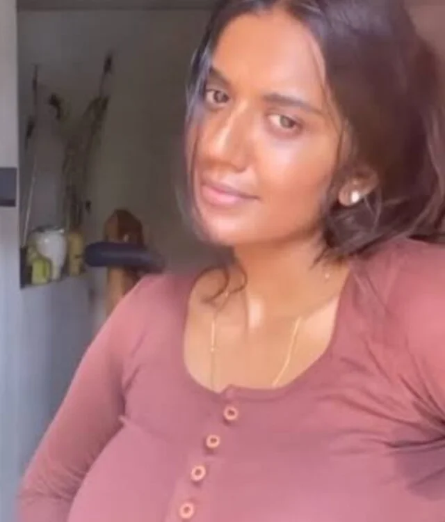 Tamil-manju's most recent online preview