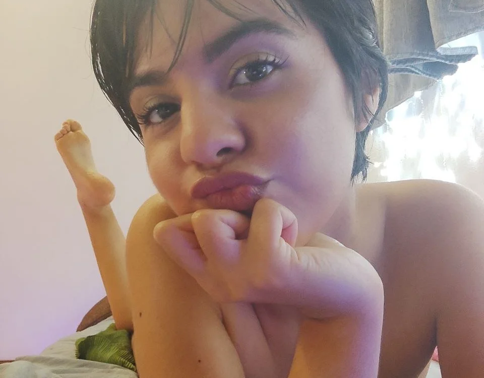 Chat +18 off-line de mia_collins_x