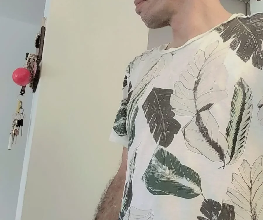 LeoFierro1 offline chatrum