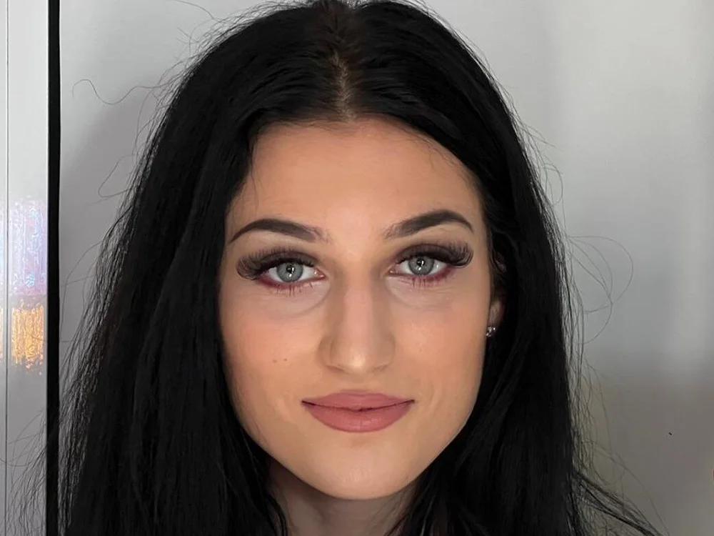 Ashlee_Blue's Offline Chat Room