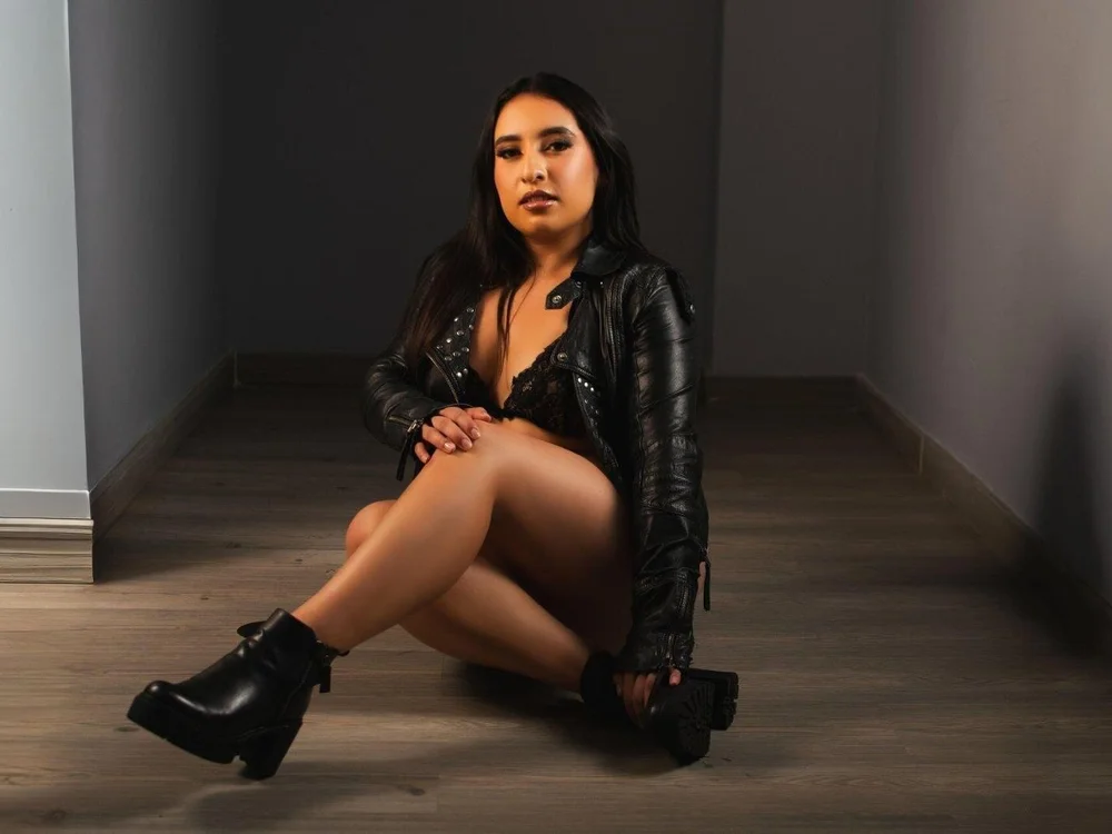 kiara_dra103's Offline Chat Room
