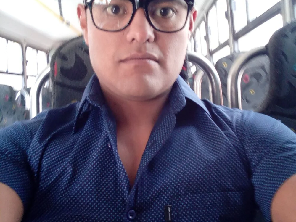 perrotjuui97 Offline XXX-Chat