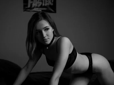 stripchat luna_cross