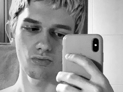 Meow19_ Male White Webcam Nude