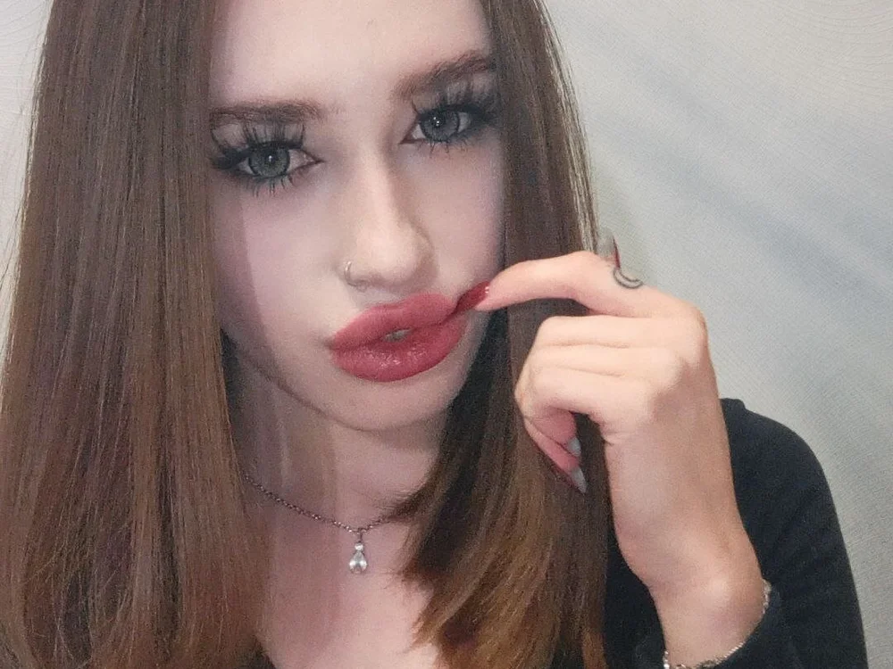 TatiAfterparty's Offline Chat Room