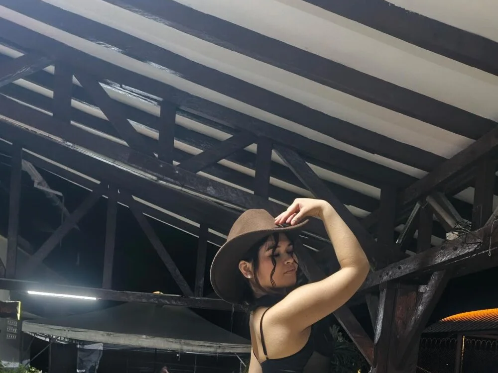 Offline XXX chat modela naughtyyindiann