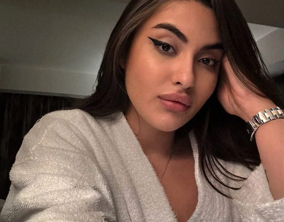 Jasmine_Floresss' Offline XXX Chat